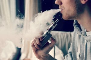 Comprehensive Guide on How to Create Your Own CBD Vape Juice/ E-Liquid 2 Propelyne Glycol vape cloud